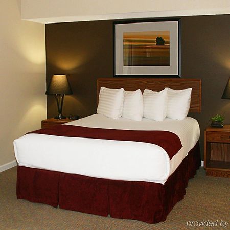 Sterling Hotel And Suites Clive Dış mekan fotoğraf
