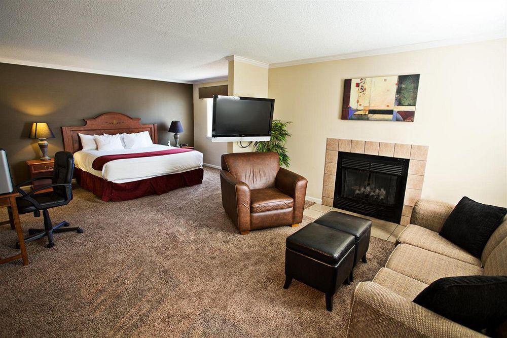 Sterling Hotel And Suites Clive Dış mekan fotoğraf