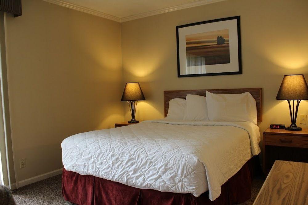 Sterling Hotel And Suites Clive Dış mekan fotoğraf