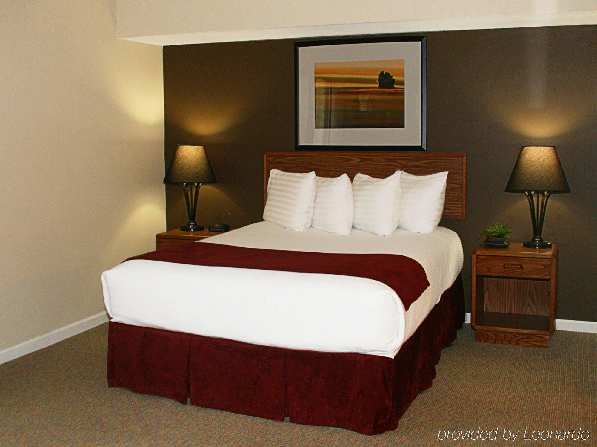 Sterling Hotel And Suites Clive Dış mekan fotoğraf